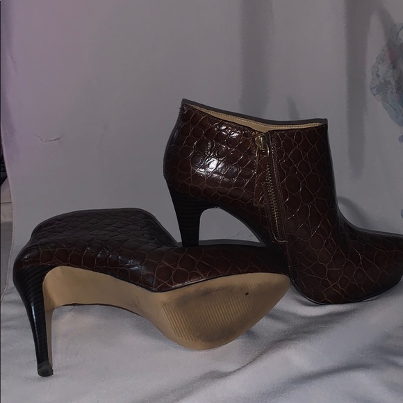 Dark brown Nine West heels size 6 1/2 - Picture 3 of 5